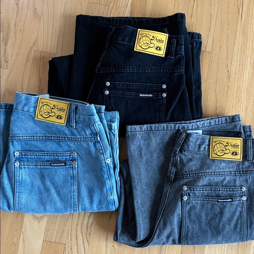 Basement. 3 Sleepers jeans Men SZ M. Never worn.